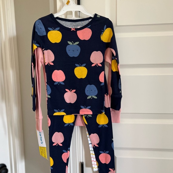 Carter’s set of two pajamas - NWT, size 3T - Picture 2 of 2
